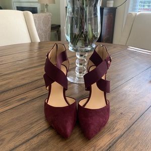 Liz Claiborne Faux Suede Cabernet Pumps